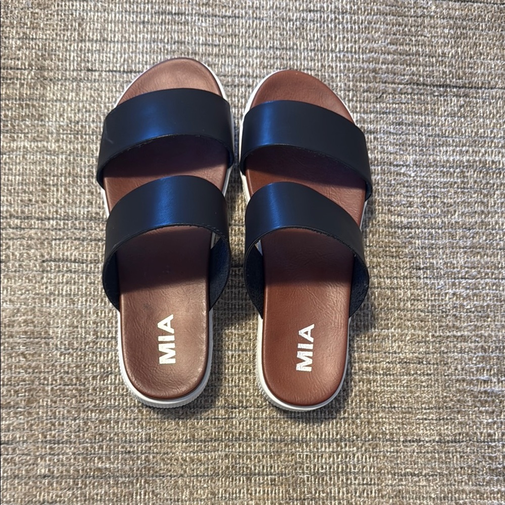 MIA Women's Black Slide Sandals